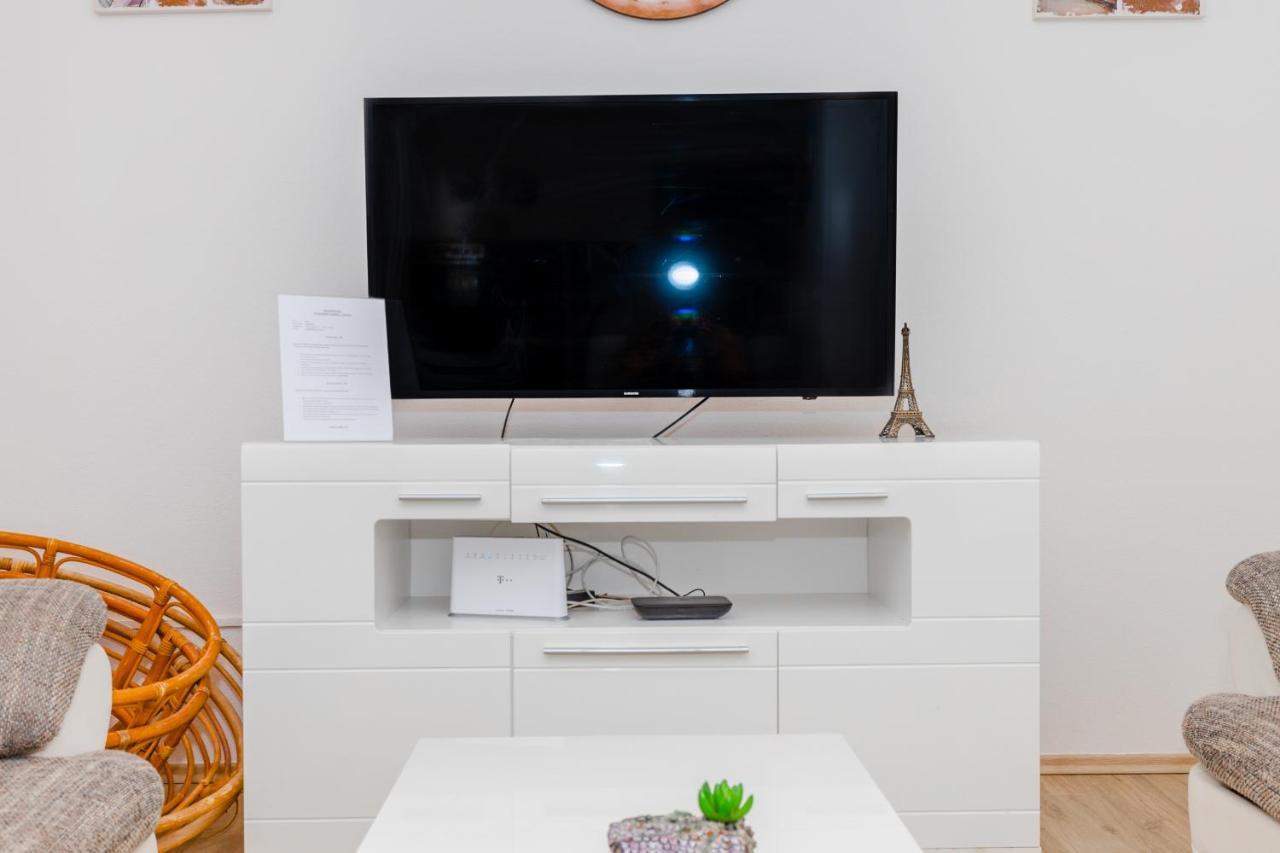 Spacious 2-Bedroom Apartment With Terrace And Parking Cavtat Exterior photo